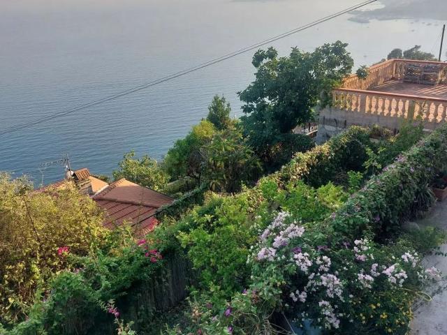 Appartamento in vendita a Ventimiglia, Liguria