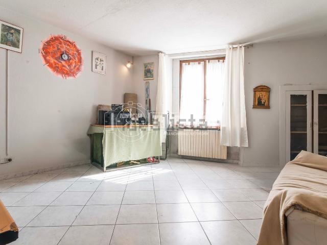 Appartamento in vendita a Guanzate, Como
