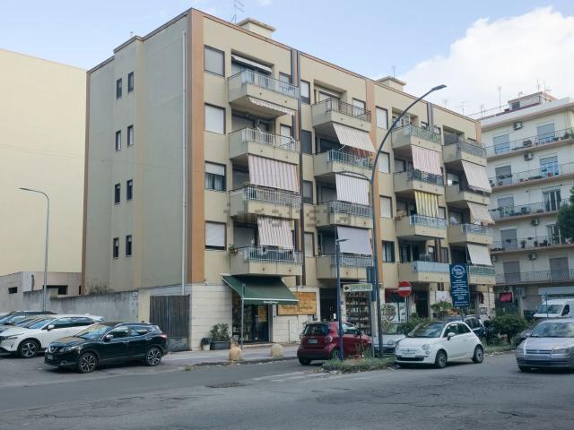 Appartamento in vendita a Calabria, Reggio Calabria