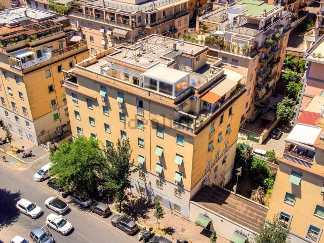 Attico in vendita a Monteverde, Roma