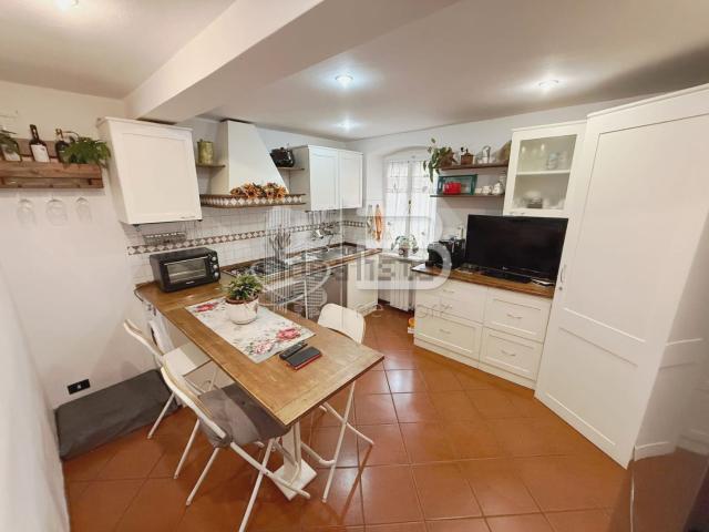 Appartamento in vendita a Carrara, Toscana