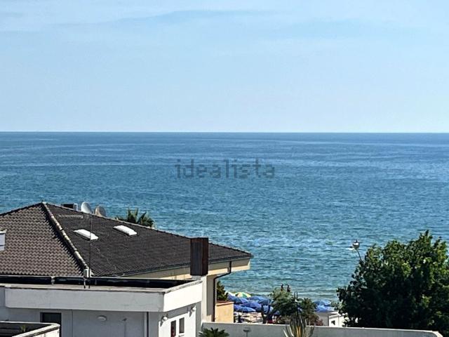 Attico in vendita a Unione dei Comuni della Val Vibrata, Alba Adriatica