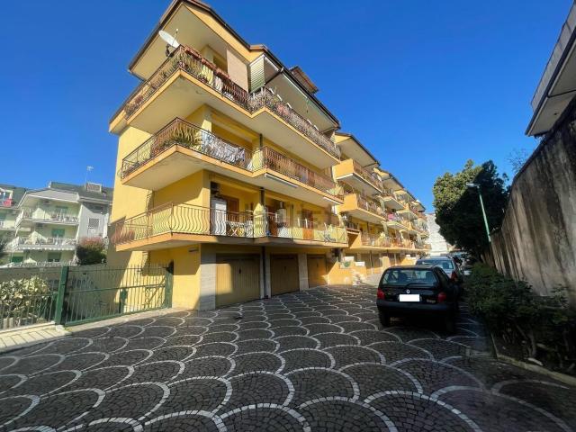 Appartamento in vendita a Giugliano In Campania, Campania