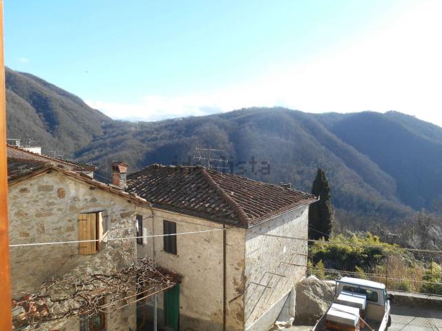 Appartamento in vendita a Unione dei comuni Media Valle del Serchio, Ponte A Serraglio