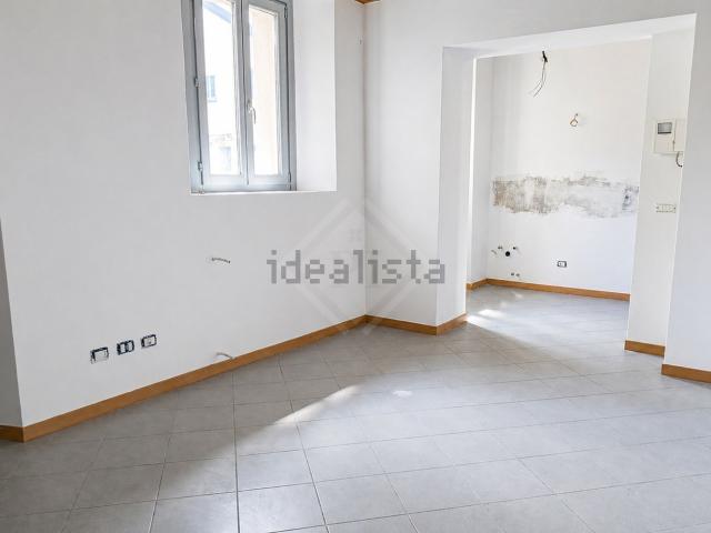 Appartamento in vendita a Samarate, Lombardia