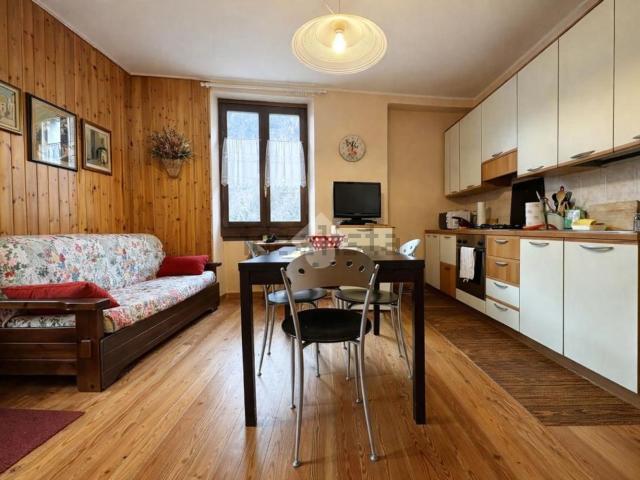 Appartamento in vendita a Sondrio, Lombardia