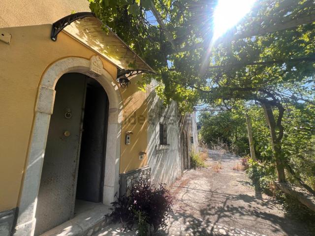 Appartamento in vendita a Vico del Gargano, Foggia