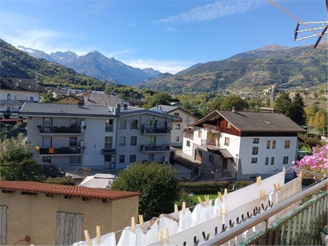 Appartamento in vendita a Aymavilles, Aosta
