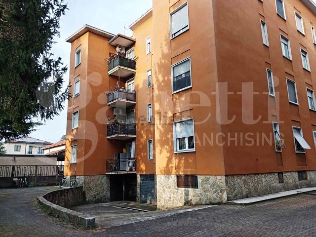 Appartamento in vendita a Biassono, Lombardia