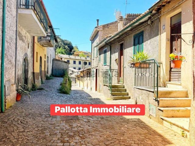 Appartamento in vendita a Capodimonte, Lazio