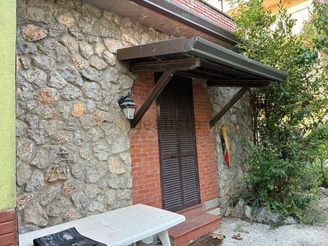 Appartamento in vendita a Marina di Massa, Marina Di Massa