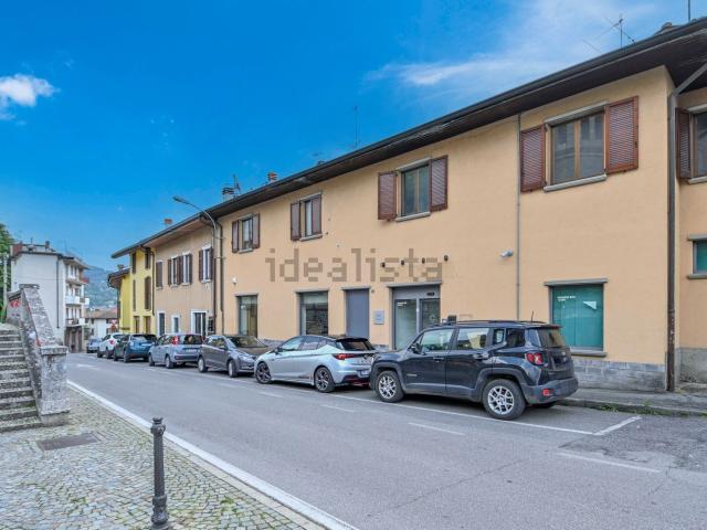 Appartamento in vendita a Albino, Lombardia