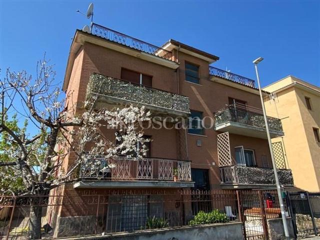 Appartamento in vendita a Centroni, Roma Capitale