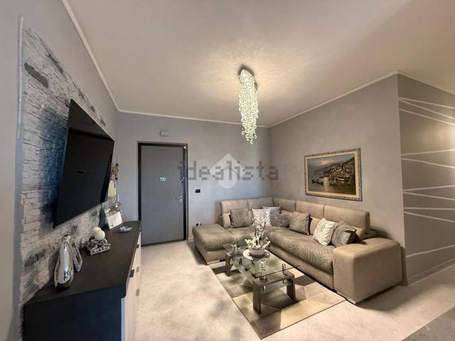Appartamento in vendita a Rione 219, Melito Di Napoli