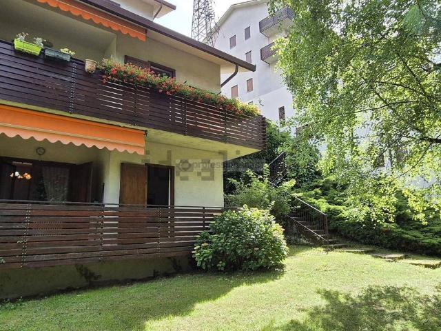 Appartamento in vendita a Moggio, Lombardia
