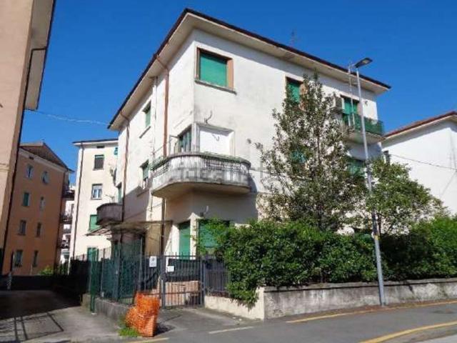 Appartamento in vendita a Sud, Brenzone