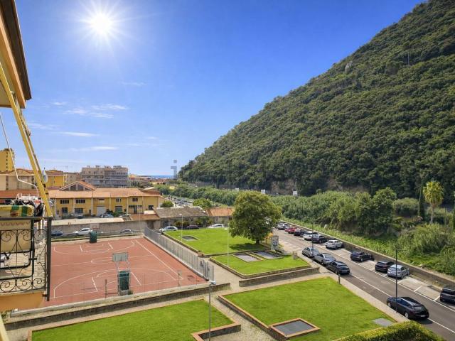 Appartamento in vendita a Finale Ligure, Liguria