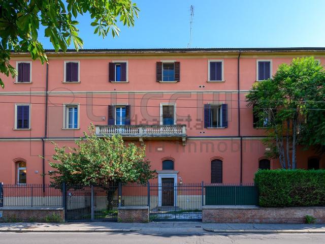 Appartamento in vendita a Santo Stefano, Bologna