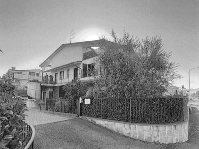 Appartamento in vendita a Palazzo Del Pero, Toscana