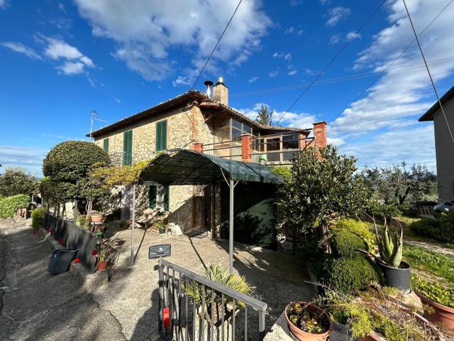 Appartamento in vendita a San Martino, Montecchio