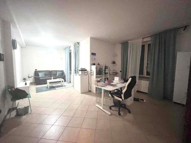 Appartamento in vendita a Infrangibile, Piacenza