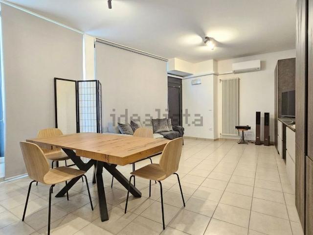 Appartamento in vendita a Desenzano Del Garda, Lombardia