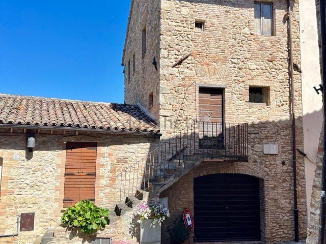 Appartamento in vendita a Colpetrazzo, Umbria