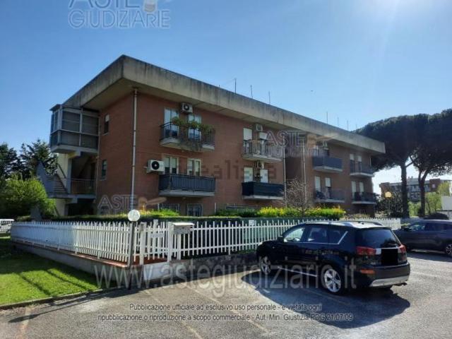Appartamento in vendita a Collesalvetti, Toscana