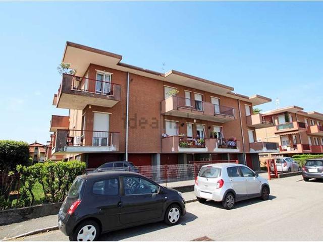 Appartamento in vendita a Tradate, Lombardia
