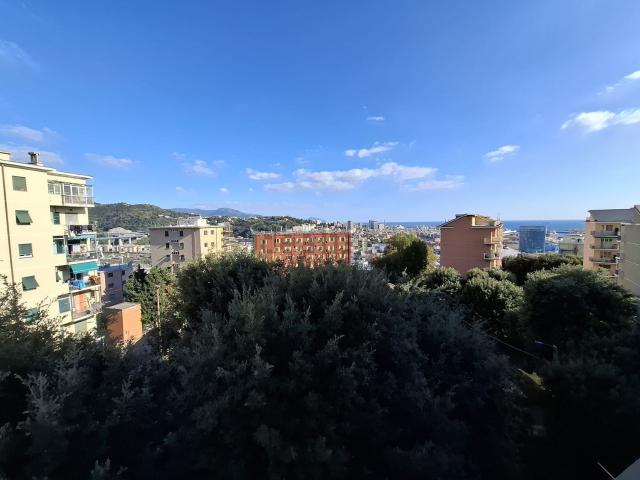 Appartamento in vendita a Medio Ponente, Serra Riccò