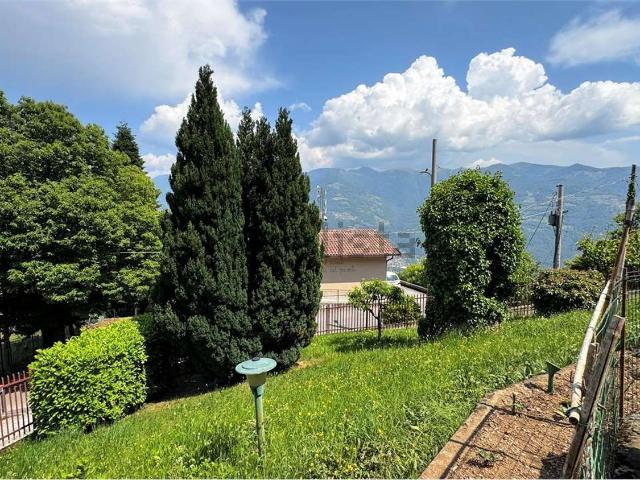 Appartamento in vendita a Rogno, Lombardia