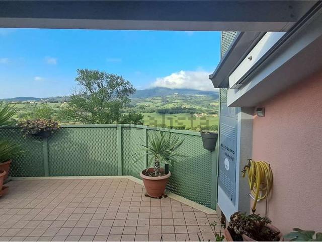 Appartamento in vendita a Camerano, Ancona