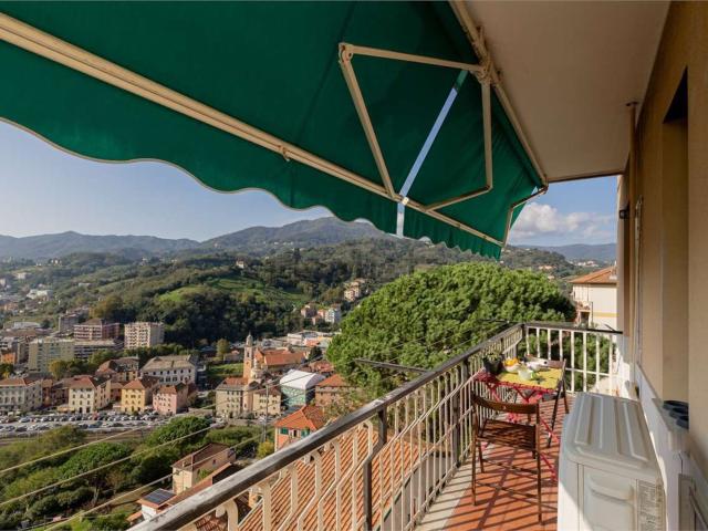 Appartamento in vendita a Serra Riccò, Liguria