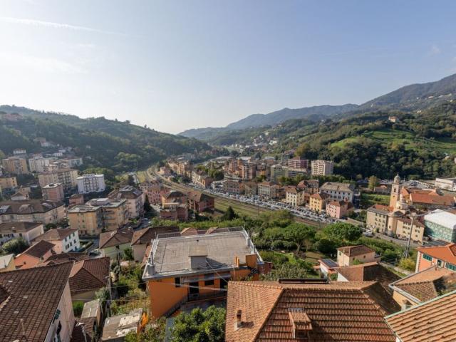 Appartamento in vendita a Serra Riccò, Liguria