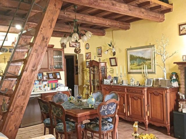 Appartamento in vendita a Foligno, Umbria