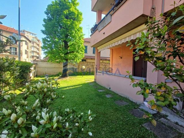 Appartamento in vendita a Gerenzano, Lombardia