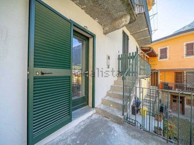 Appartamento in vendita a Sondrio, Lombardia