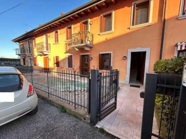 Appartamento in vendita a Villafranca Di Verona, Veneto