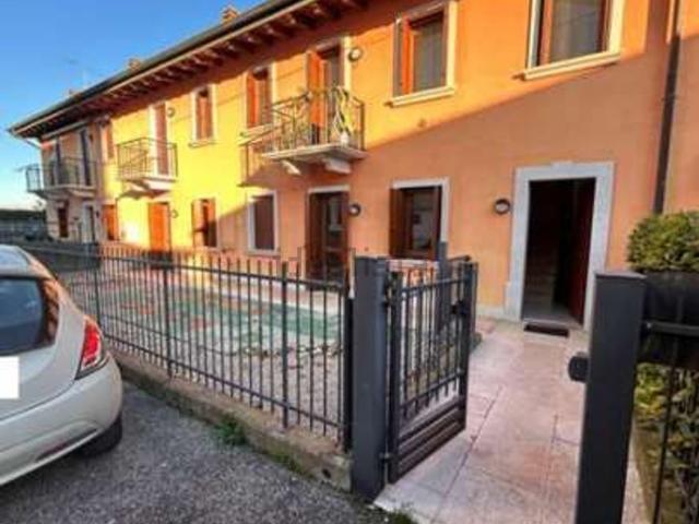 Appartamento in vendita a Villafranca Di Verona, Veneto