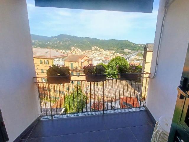 Appartamento in vendita a Medio Ponente, Serra Riccò