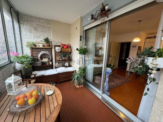Appartamento in vendita a Centro Ovest, Serra Riccò