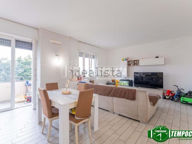 Appartamento in vendita a Corbetta, Lombardia
