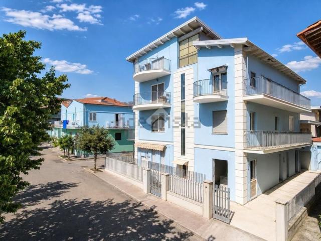 Appartamento in vendita a Roseto degli Abruzzi, Teramo