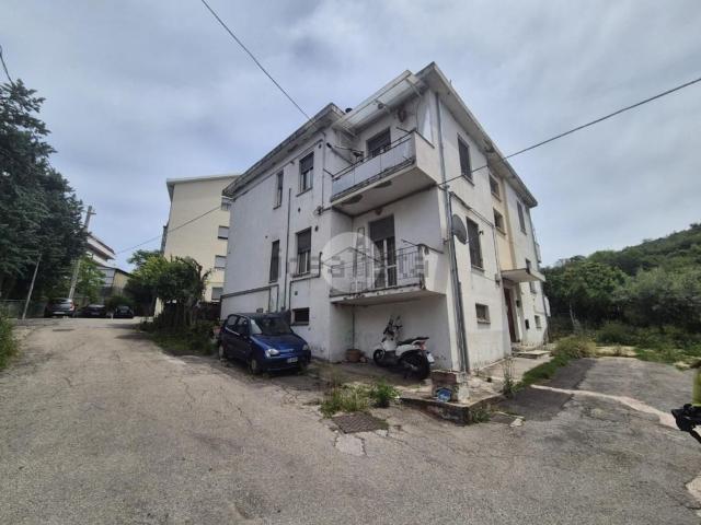Appartamento in vendita a Cappelle Sul Tavo, Abruzzo
