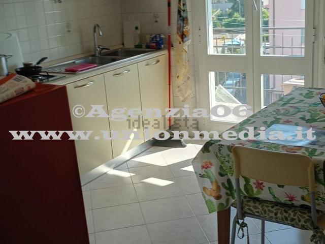 Appartamento in vendita a Follo, Liguria