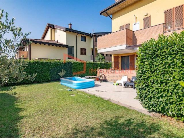 Appartamento in vendita a Torre del Mangano, Certosa Di Pavia