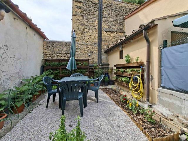 Appartamento in vendita a Larderello, Toscana