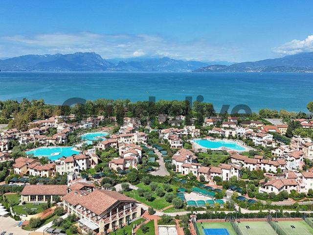 Appartamento in vendita a Peschiera Del Garda, Veneto