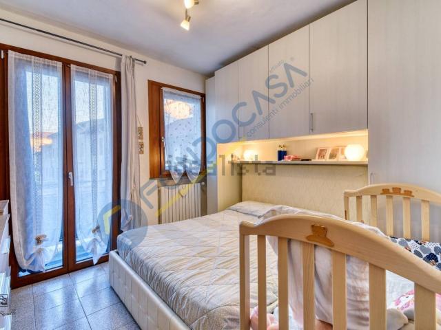 Appartamento in vendita a Solaro, Lombardia