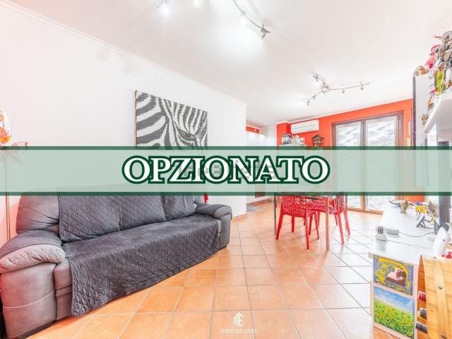 Appartamento in vendita a Valle Mazzone, Roma Capitale